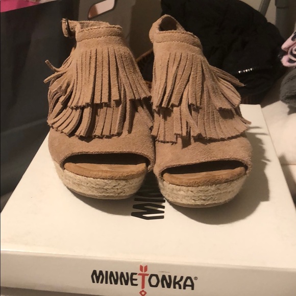 minnetonka ashley wedge
